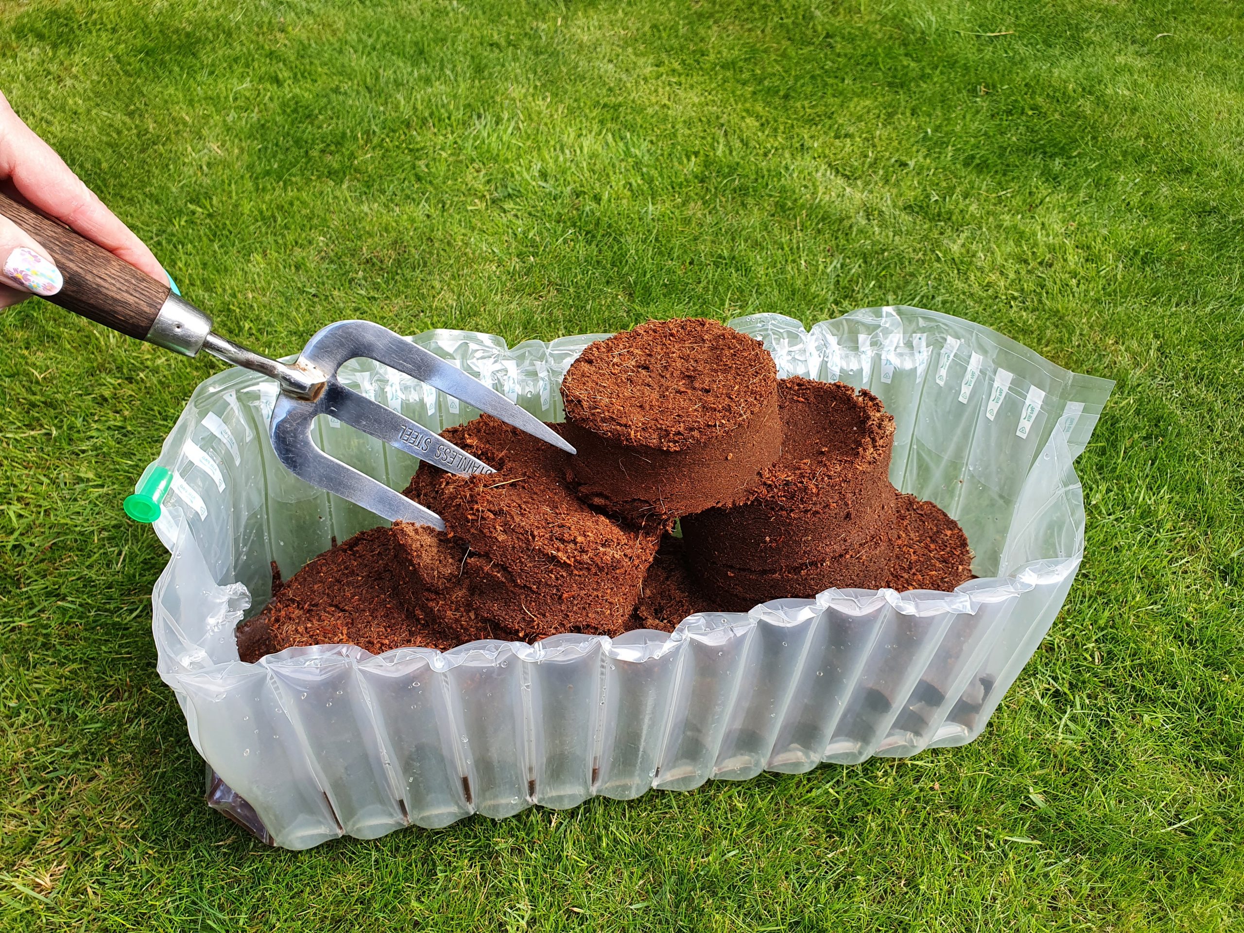 Peat Free Compost Discs Coco Coir Bulk Buy 150 Litres+ ePots
